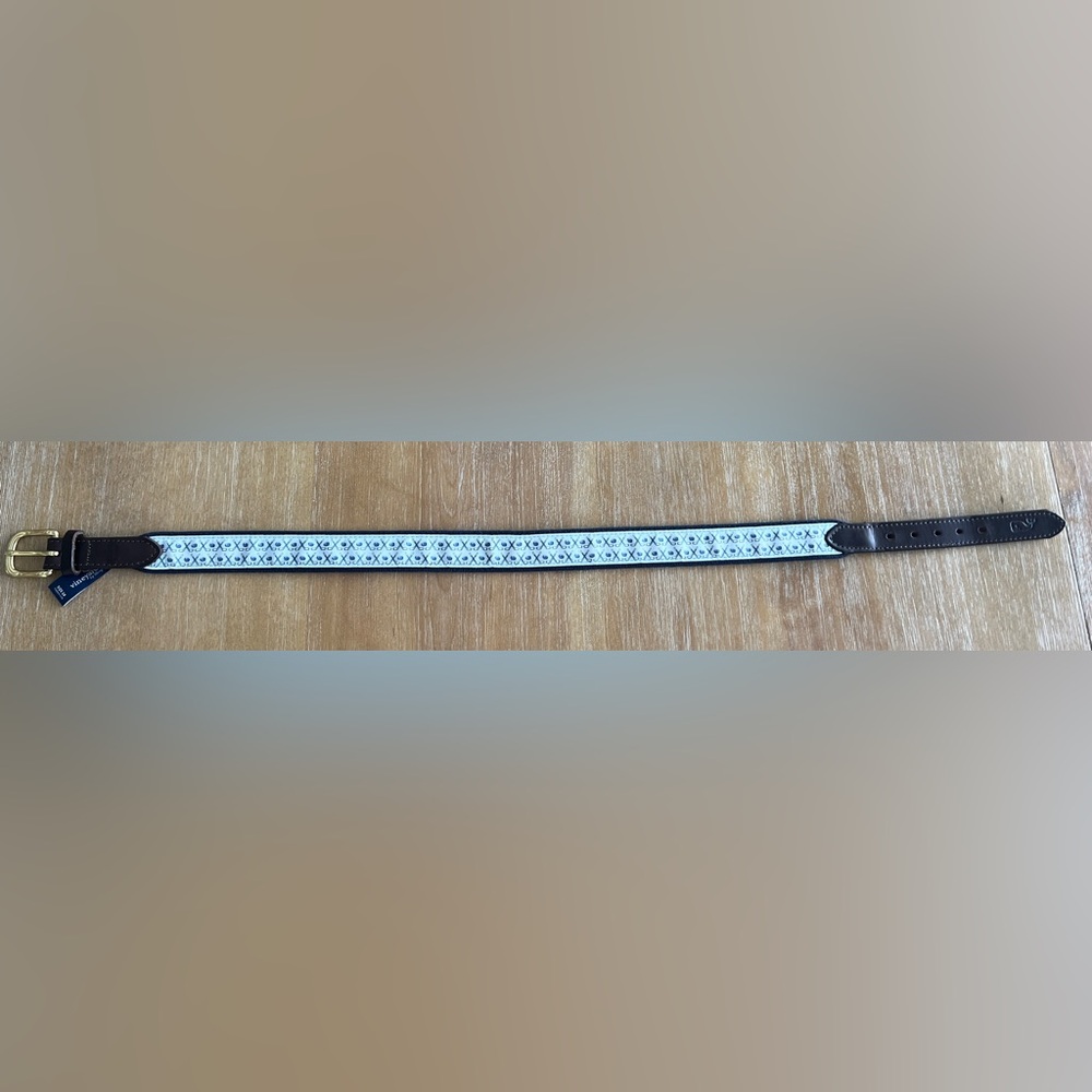 Vineyard vines belt